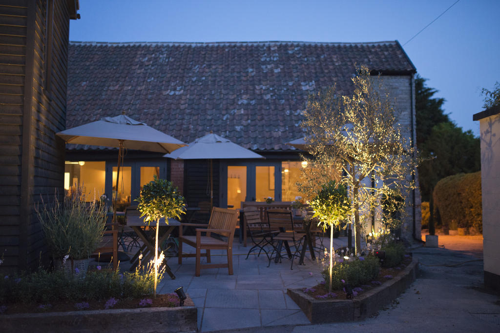 The White Hart Hotel Somerton  Bagian luar foto
