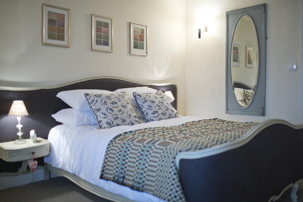 The White Hart Hotel Somerton  Ruang foto