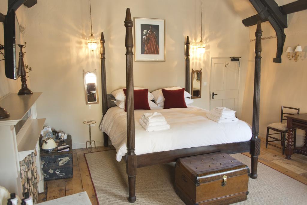 The White Hart Hotel Somerton  Ruang foto