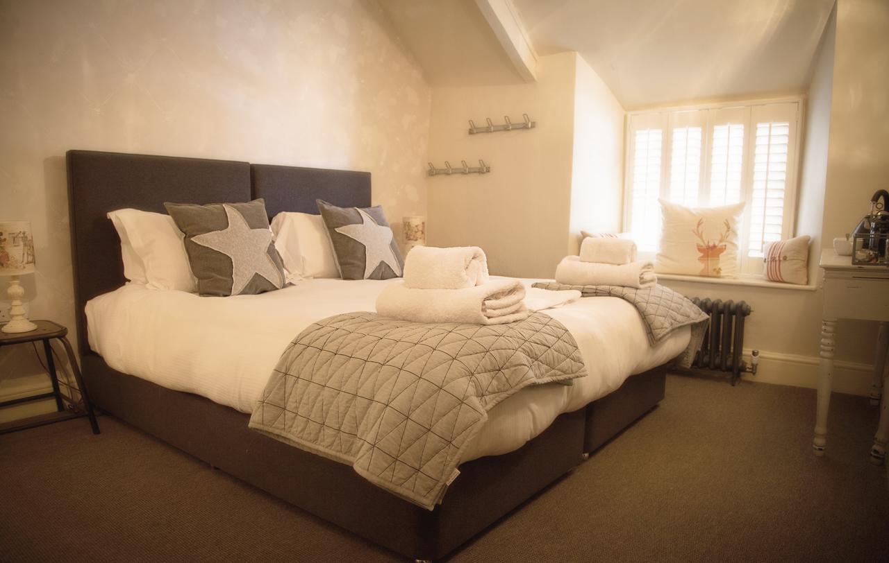 The White Hart Hotel Somerton  Bagian luar foto