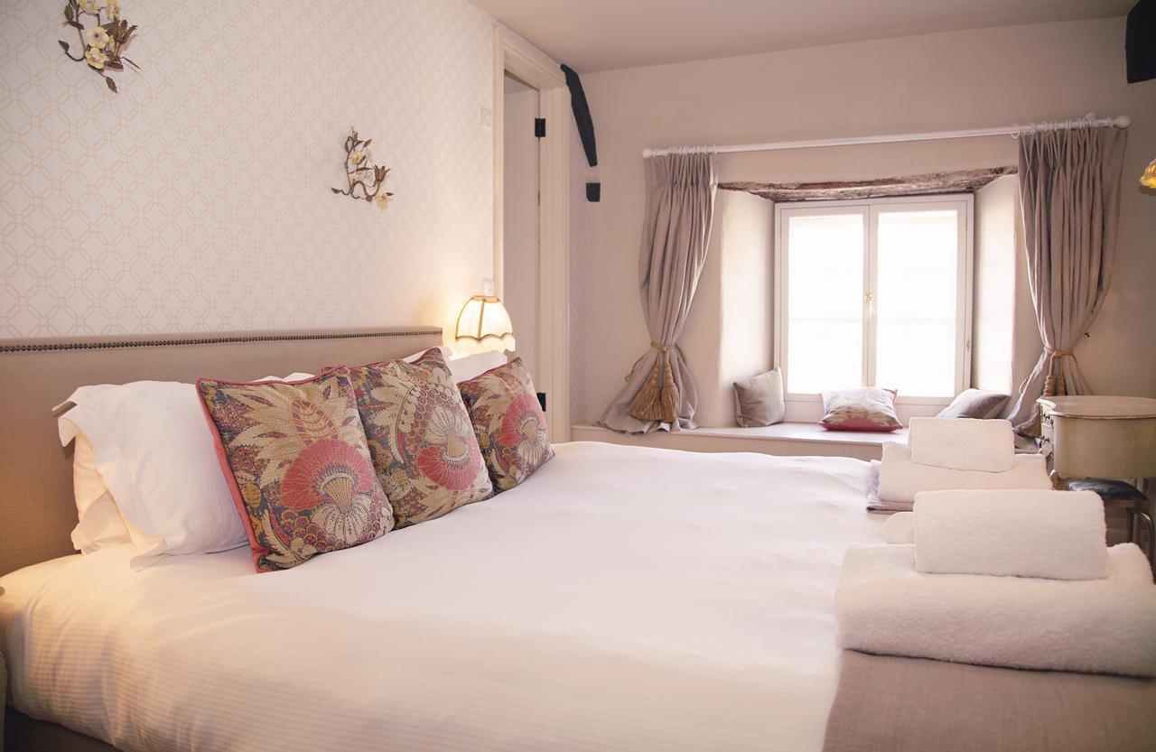 The White Hart Hotel Somerton  Bagian luar foto