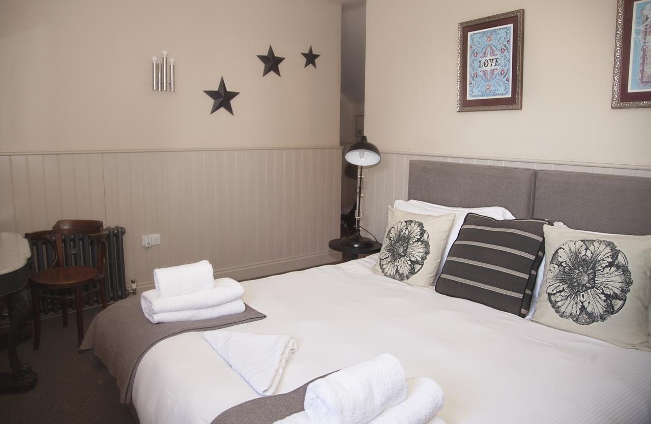 The White Hart Hotel Somerton  Bagian luar foto