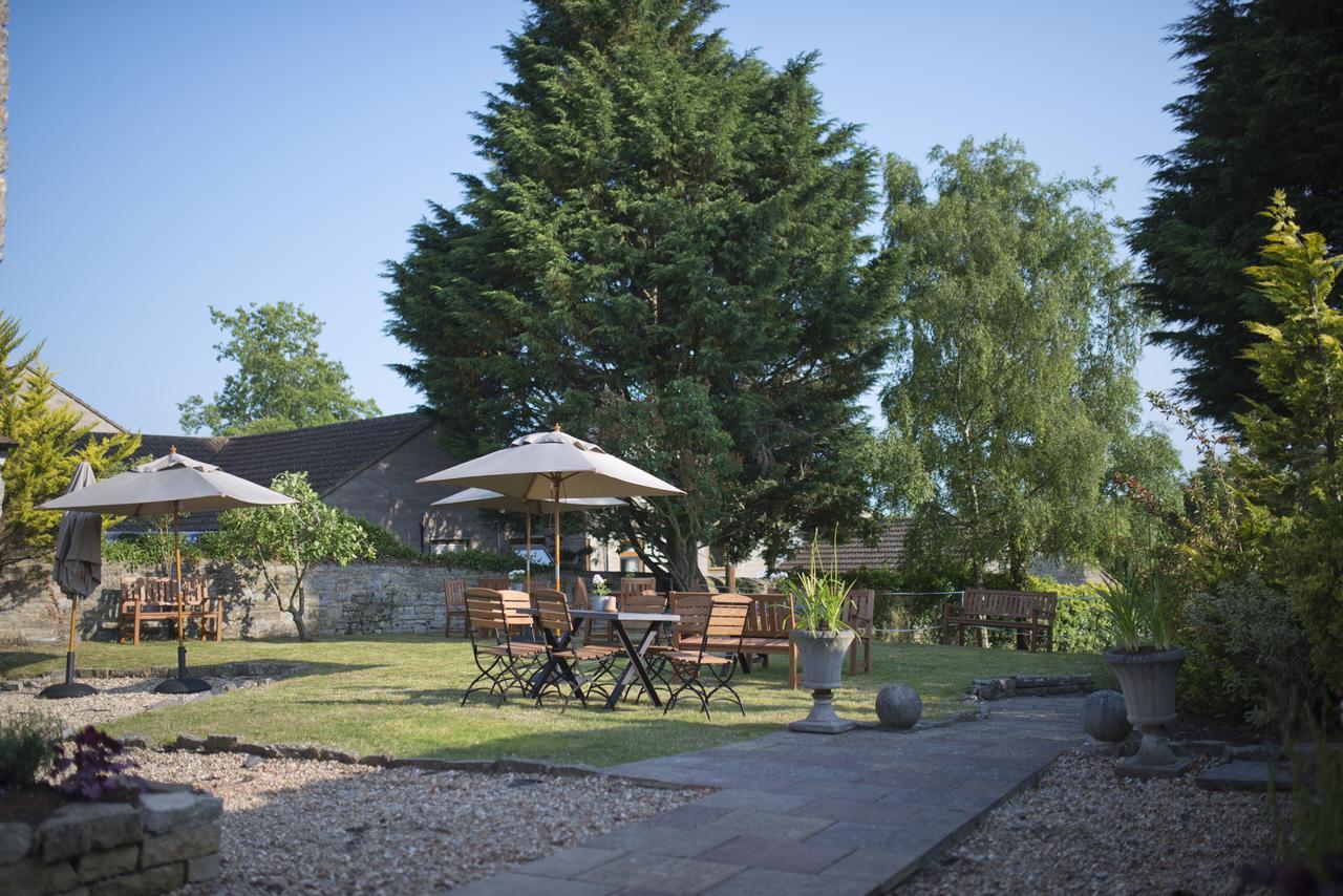 The White Hart Hotel Somerton  Bagian luar foto